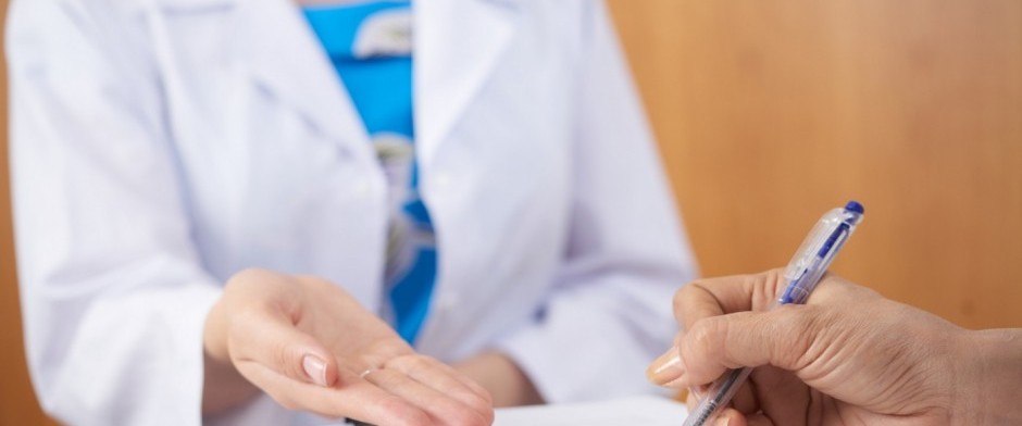 Administrativo-Recepcionista en Policl&iacute;nicas y Hospitales